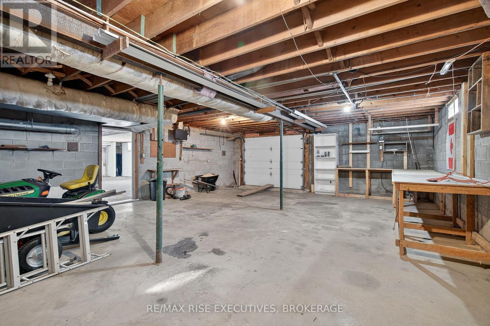 1647 Galt Street, Greater Napanee, Ontario K0H 1G0 - Photo 38 - X12676530