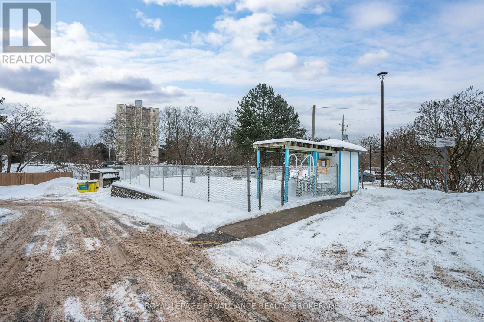 505 - 14 Greenview Drive, Kingston, Ontario  K7M 7T5 - Photo 4 - X12676588