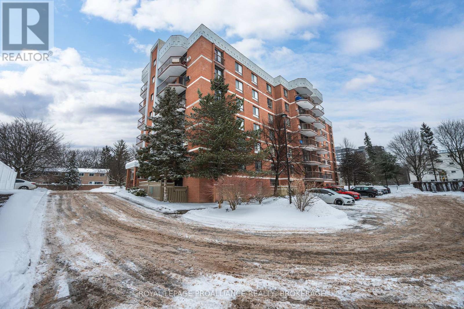 505 - 14 Greenview Drive, Kingston, Ontario  K7M 7T5 - Photo 5 - X12676588