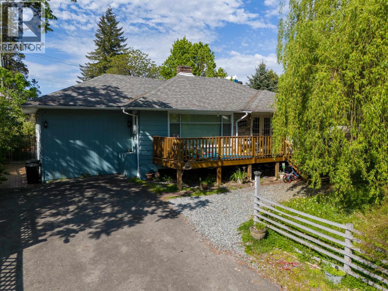 22127 Cliff Avenue, Maple Ridge, British Columbia  V2X 2L4 - Photo 10 - R3000589