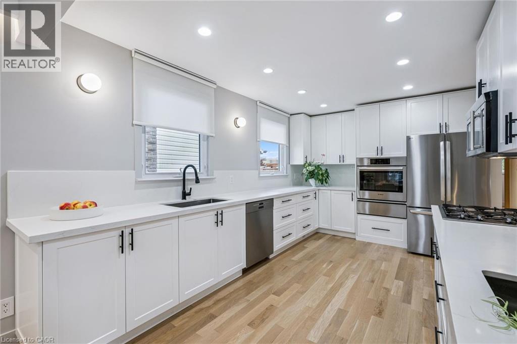 1352 Vancouver Crescent, Burlington, Ontario  L7M 1W2 - Photo 8 - 40796964