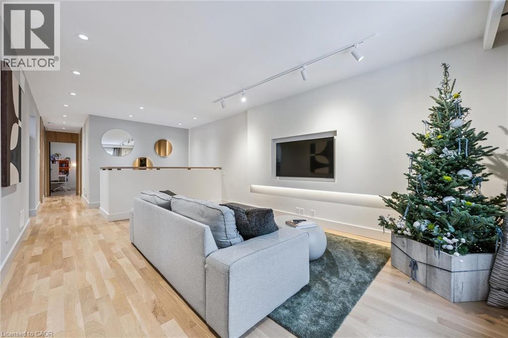 1352 Vancouver Crescent, Burlington, Ontario  L7M 1W2 - Photo 3 - 40796964