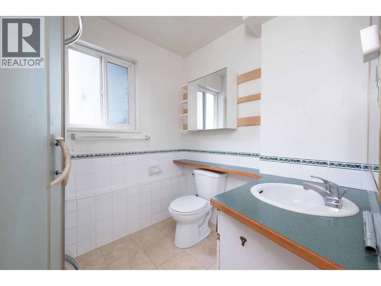 7740 Allman Street, Burnaby, British Columbia  V5E 2B1 - Photo 30 - R3077315