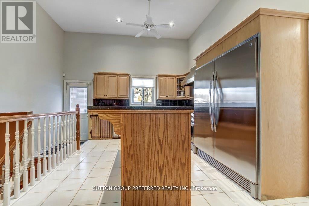 296 Bournemouth Drive, London East, Ontario  N5V 4S5 - Photo 9 - X12676642