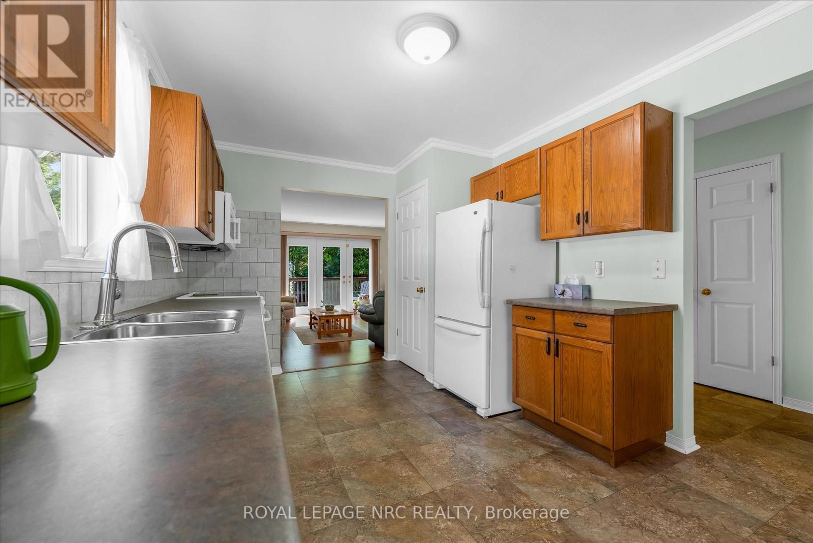 13 Tanner Drive, Pelham, Ontario  L0S 1E4 - Photo 10 - X12448073