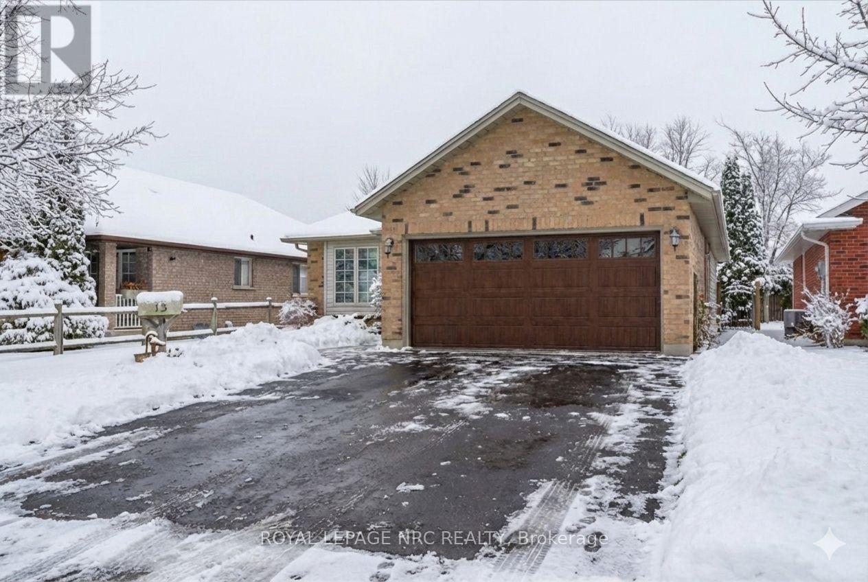 13 Tanner Drive, Pelham, Ontario  L0S 1E4 - Photo 1 - X12448073