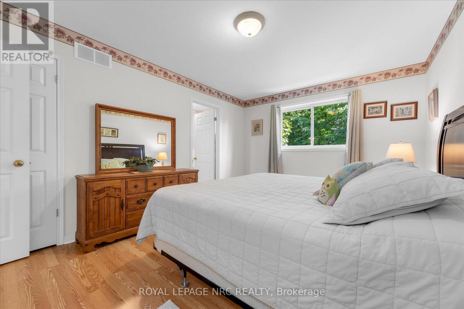 13 Tanner Drive, Pelham, Ontario  L0S 1E4 - Photo 18 - X12448073