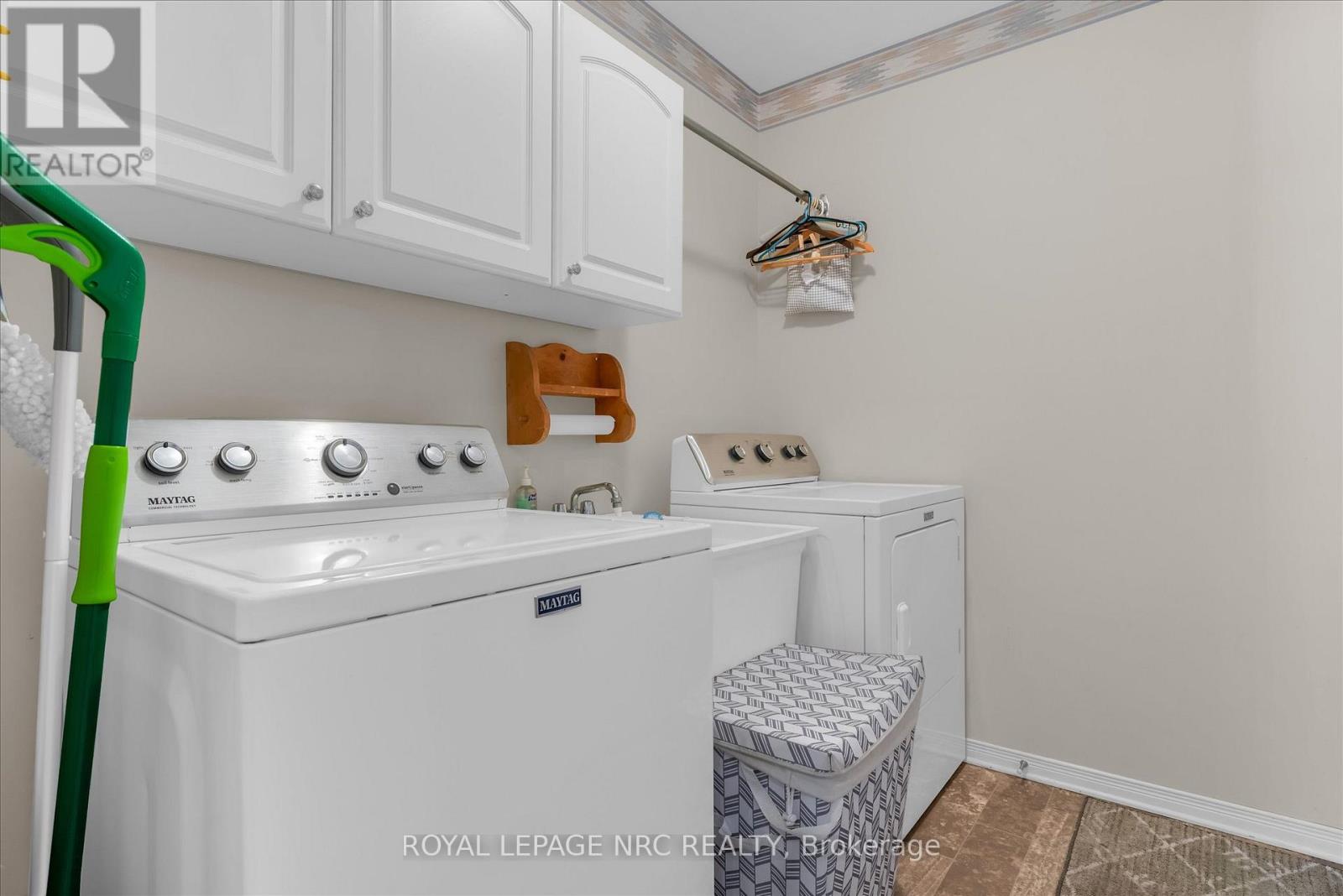 13 Tanner Drive, Pelham, Ontario  L0S 1E4 - Photo 6 - X12448073