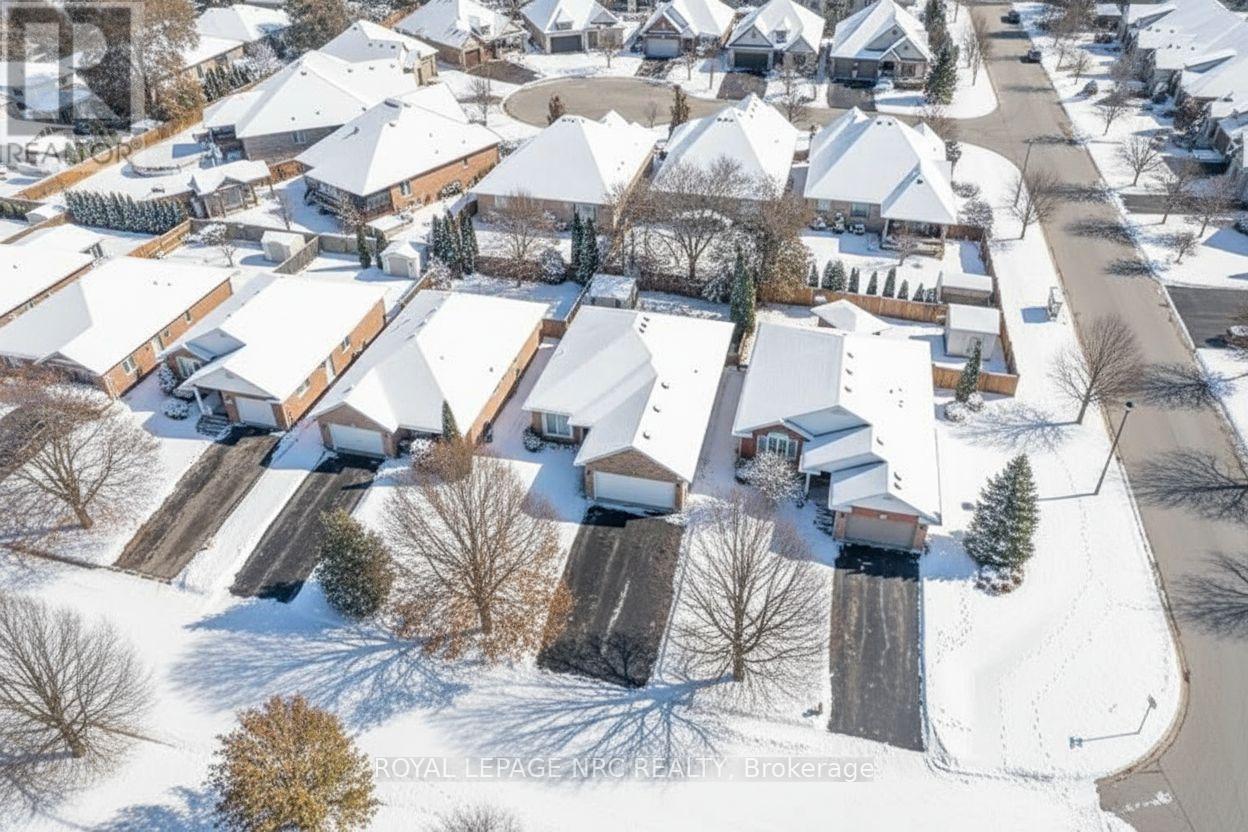 13 Tanner Drive, Pelham, Ontario  L0S 1E4 - Photo 37 - X12448073