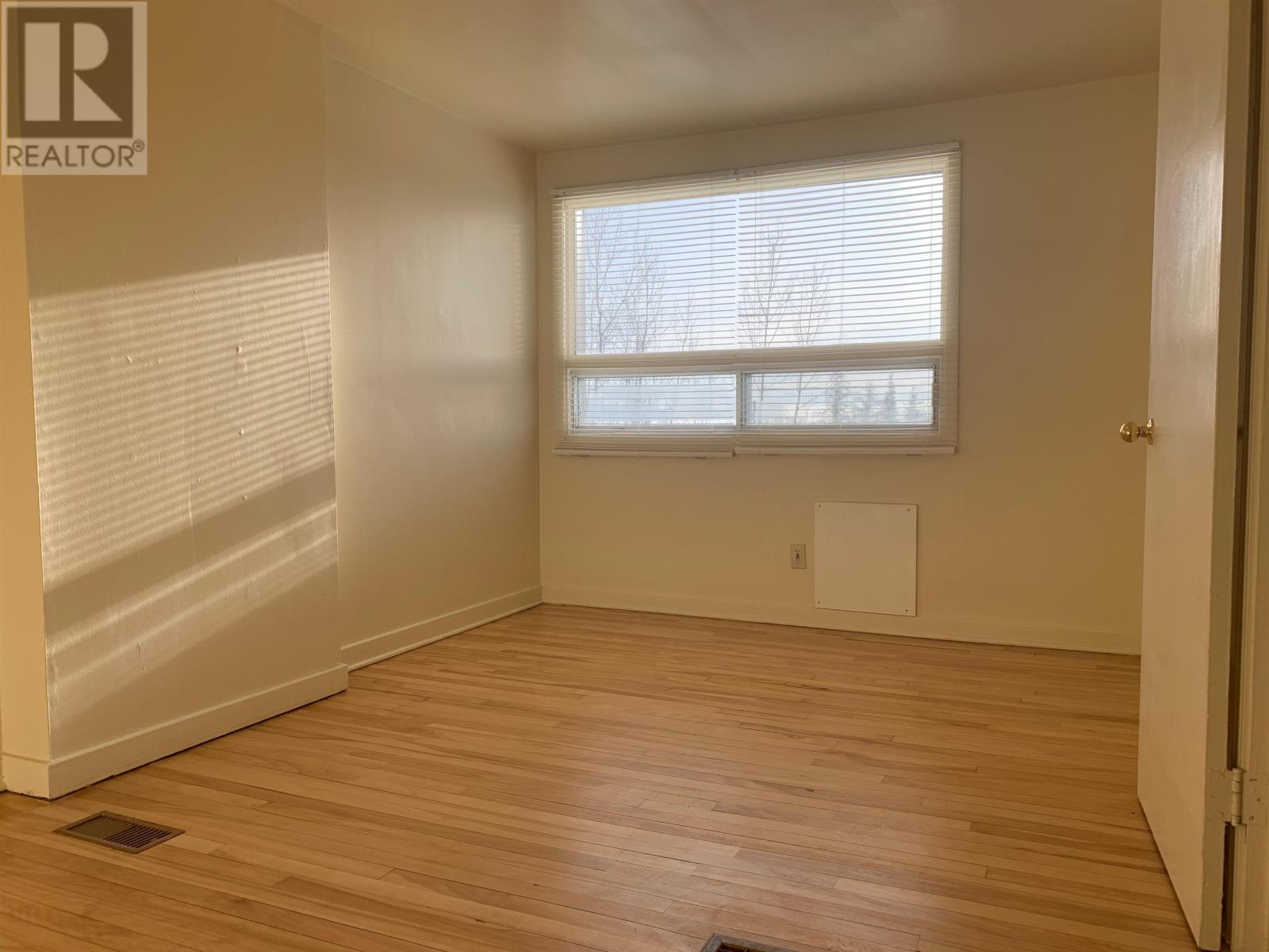 235 Strathcona Ave, Thunder Bay, Ontario  P7A 1S4 - Photo 6 - TB2600023