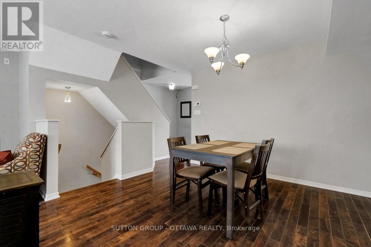 17 Glenhaven Private, Ottawa, Ontario  K1V 2B2 - Photo 8 - X12676702