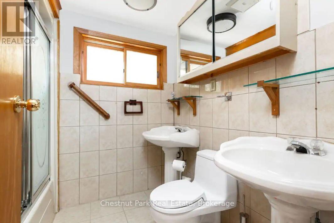 275 North Menominee Lk Road, Lake Of Bays (Mclean), Ontario  P1J 2J3 - Photo 14 - X12676680