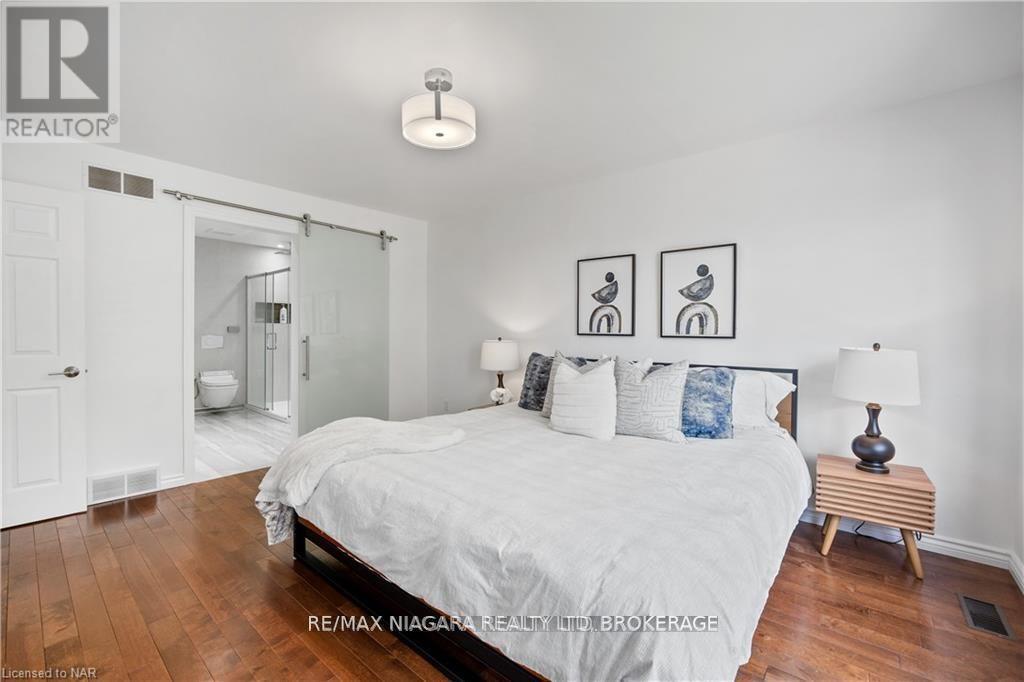 50 Melrose Drive, Niagara-On-The-Lake (St. Davids), Ontario  L0S 1J0 - Photo 12 - X12676556