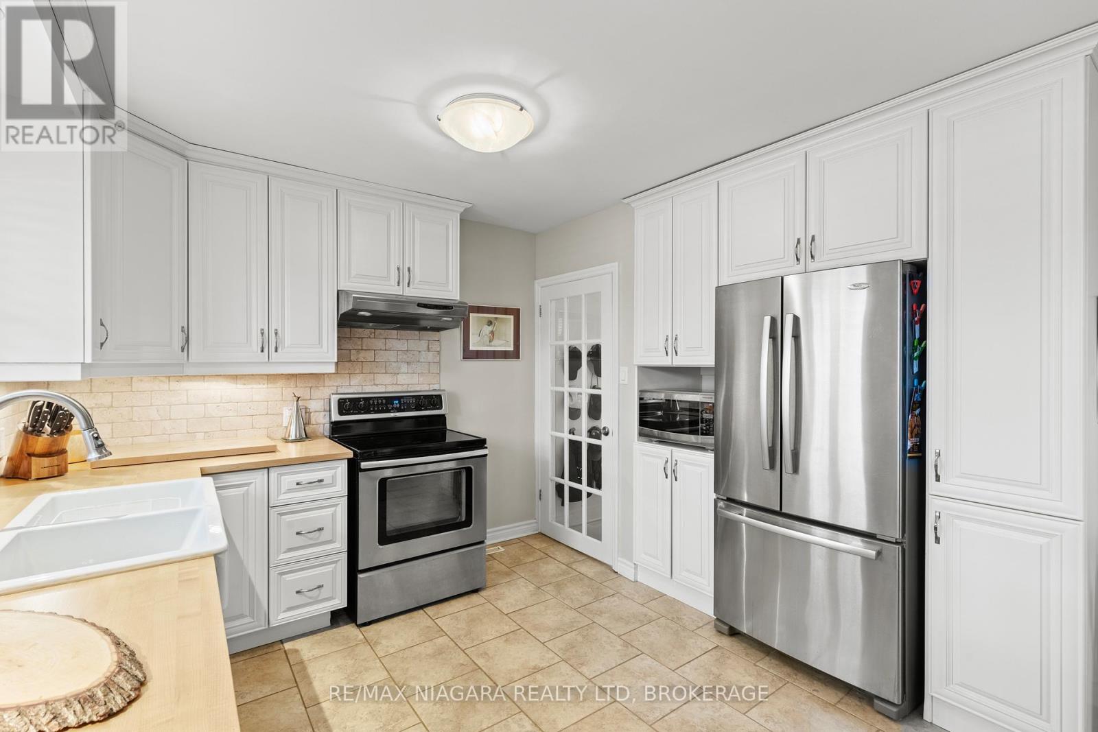 12 Home Street, Welland, Ontario  L3C 2E9 - Photo 11 - X12676654