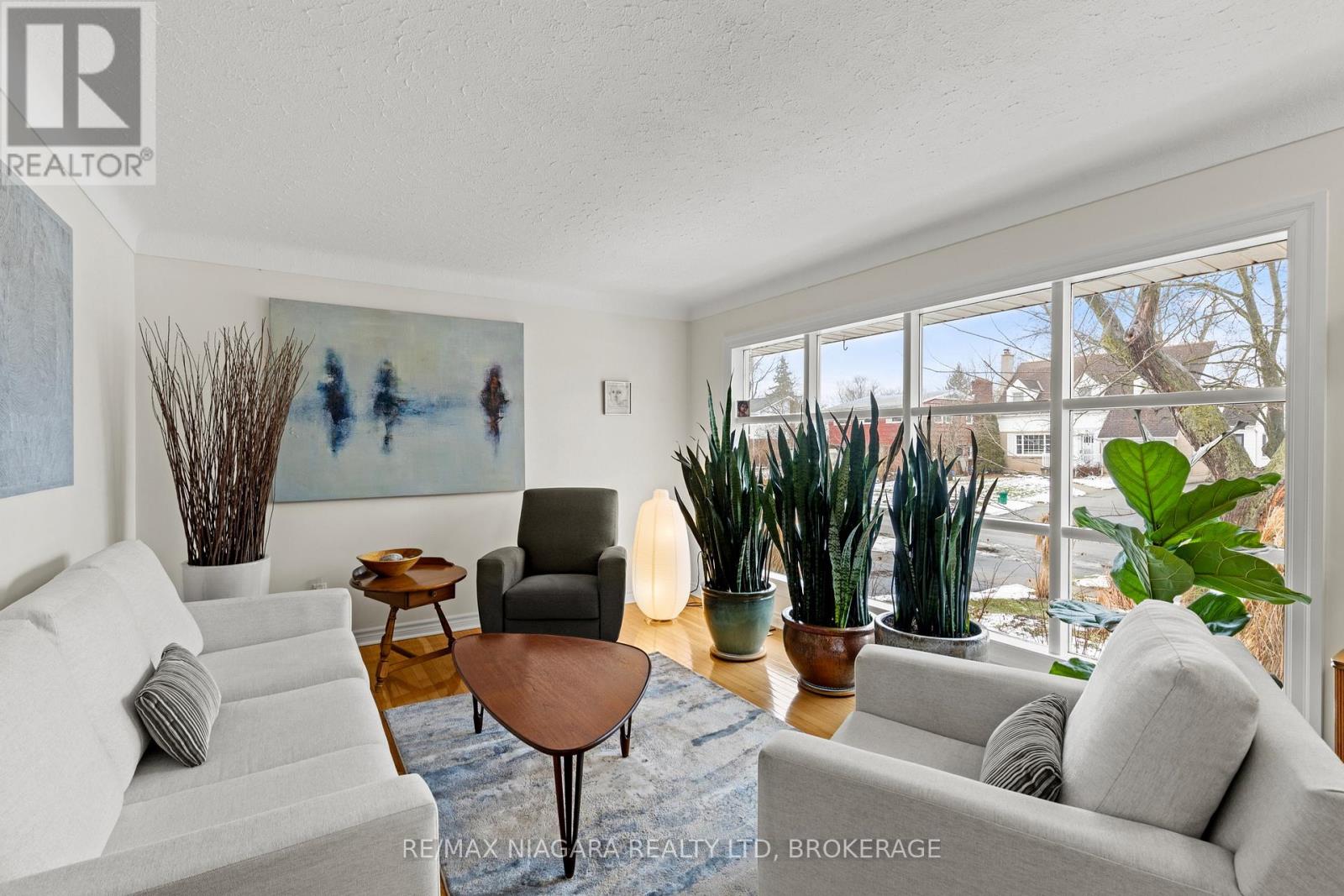 12 Home Street, Welland, Ontario  L3C 2E9 - Photo 6 - X12676654