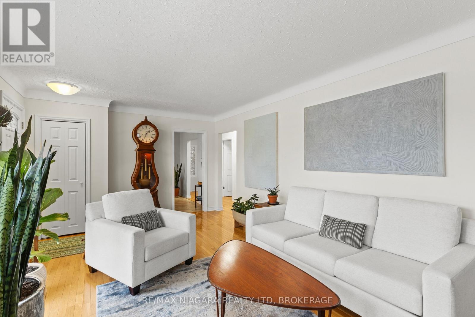 12 Home Street, Welland, Ontario  L3C 2E9 - Photo 7 - X12676654