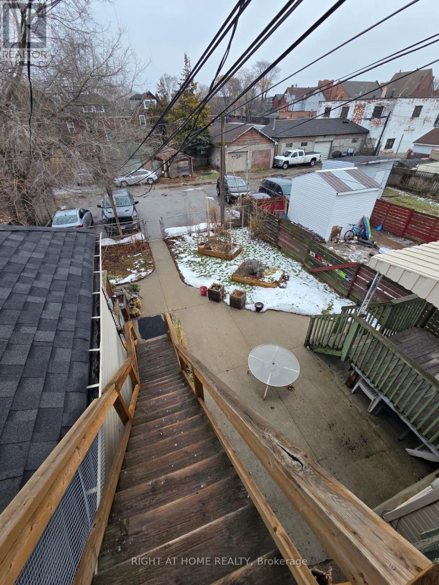 298 Emerald Street N, Hamilton, Ontario  L8L 5L3 - Photo 15 - X12465777