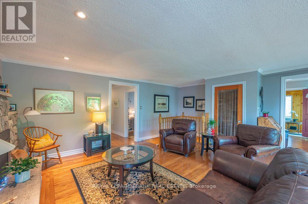 3 Fire Route 27b, Trent Lakes, Ontario  K0L 1J0 - Photo 7 - X12430588