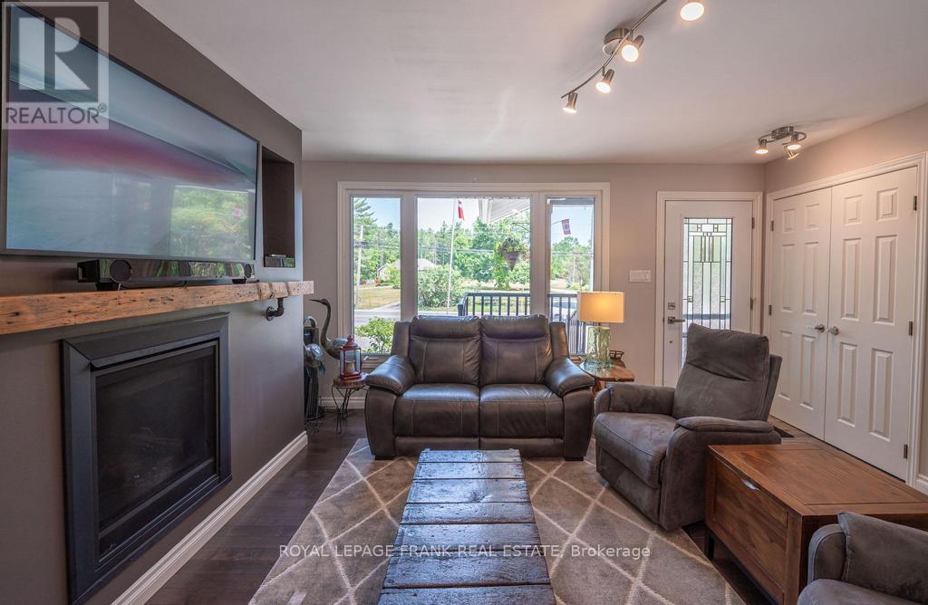 1746 Lakehurst Road, Trent Lakes, Ontario  K0L 1J0 - Photo 5 - X12494710