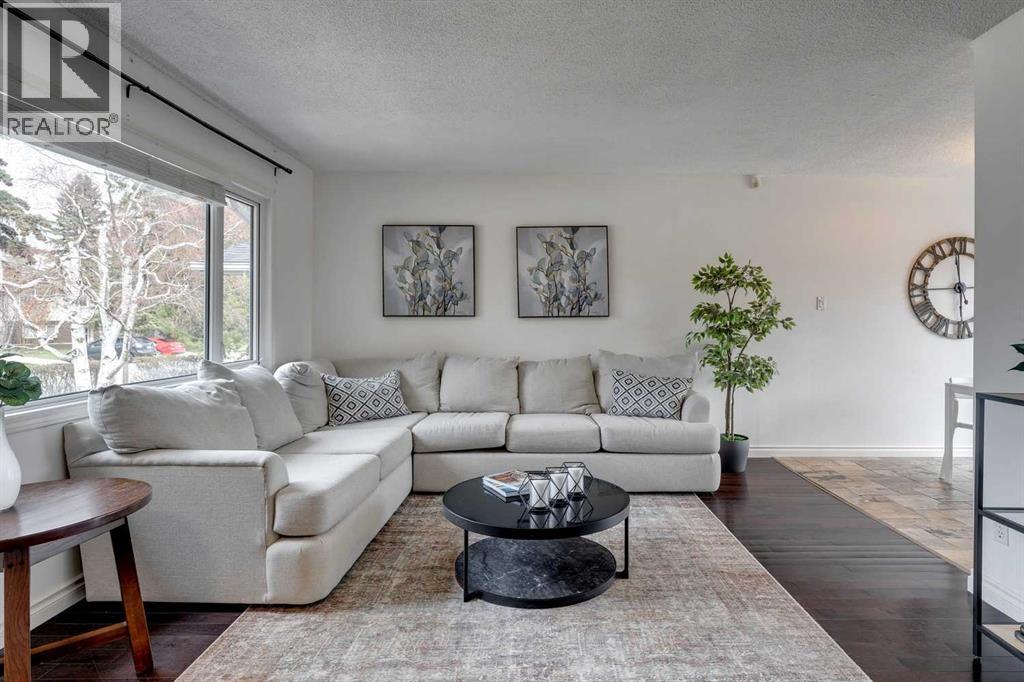 107 Sackville Drive Sw, Calgary, Alberta  T2W 0W4 - Photo 2 - A2277169