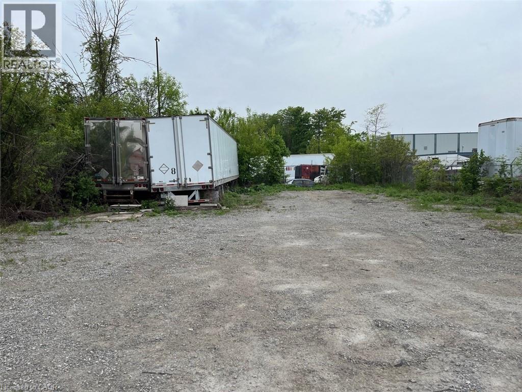 345 Dewitt Road Unit# B, Stoney Creek, Ontario  L8E 2T1 - Photo 3 - 40796719