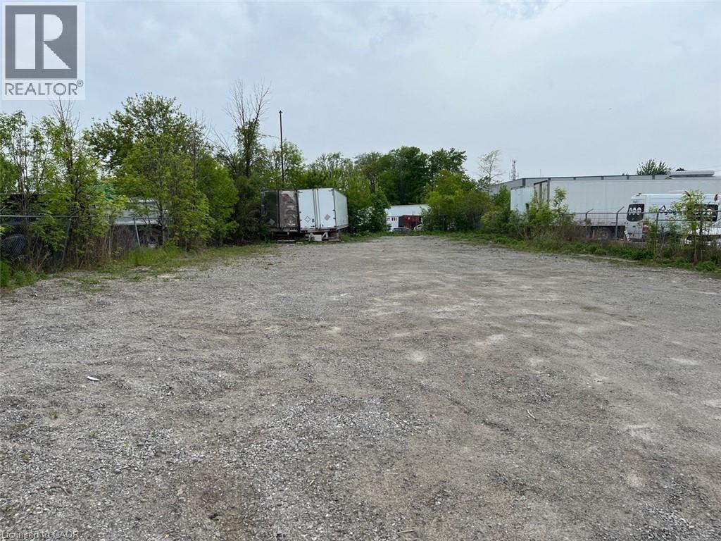 345 Dewitt Road Unit# B, Stoney Creek, Ontario  L8E 2T1 - Photo 4 - 40796719