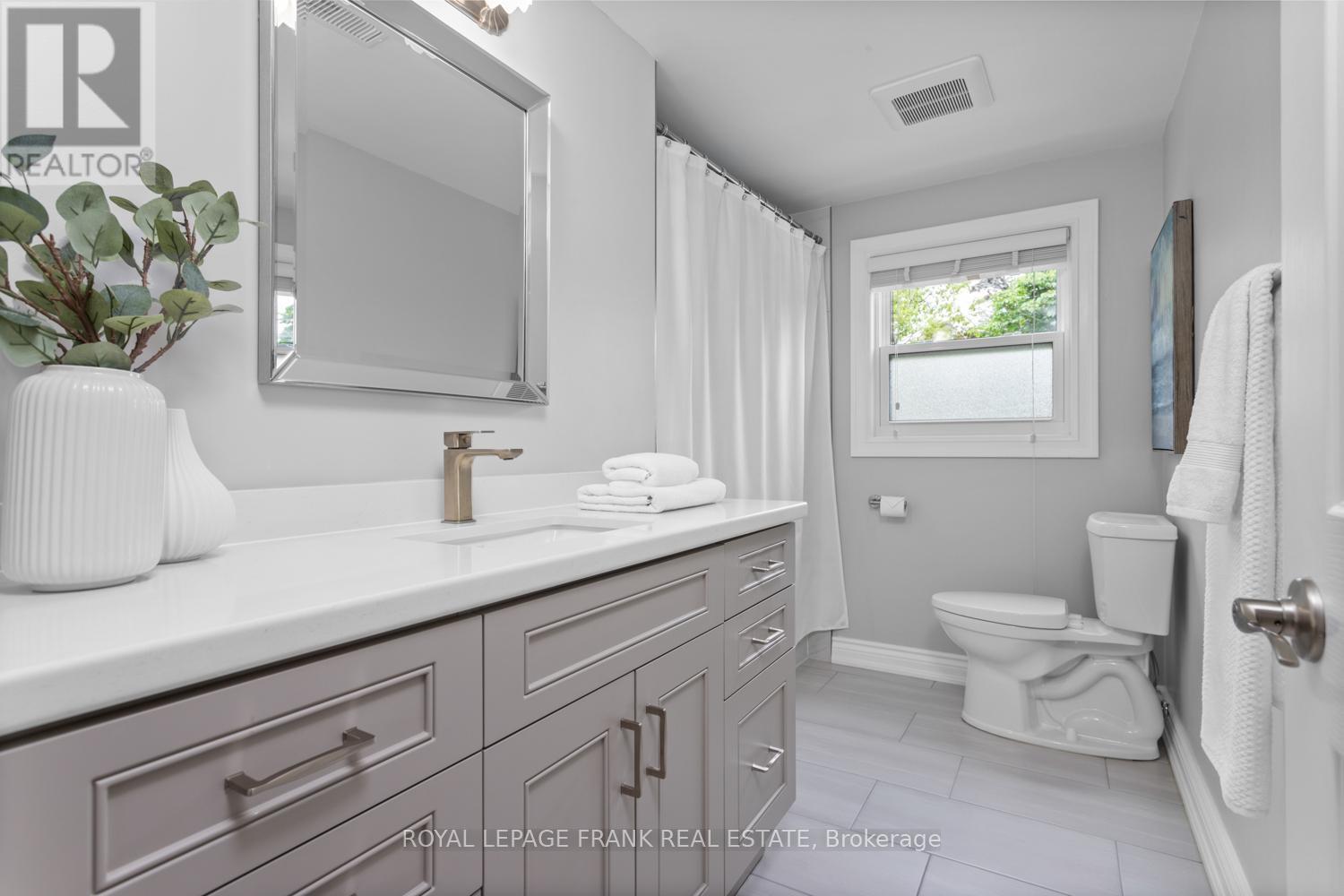 848 Swiss Heights, Oshawa, Ontario  L1K 2A9 - Photo 27 - E12676608