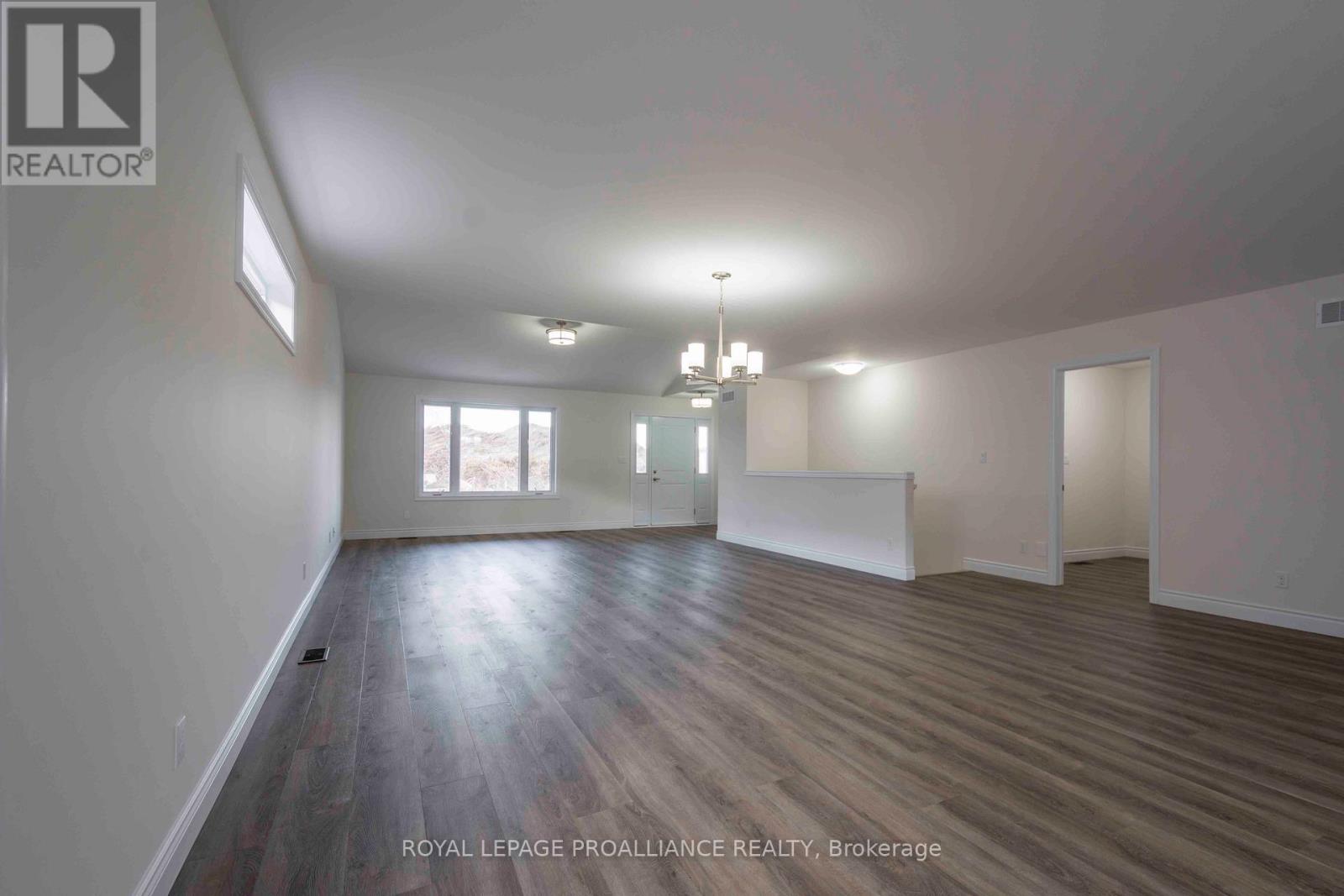 110 Farrington Crescent, Prince Edward County, Ontario  K0K 2T0 - Photo 9 - X12676650