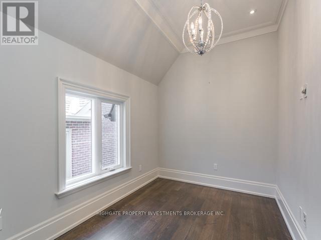 17 Dunblaine Avenue, Toronto, Ontario  M5M 2R6 - Photo 13 - C12676500