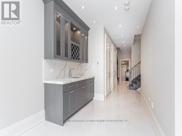 17 Dunblaine Avenue, Toronto, Ontario  M5M 2R6 - Photo 18 - C12676500