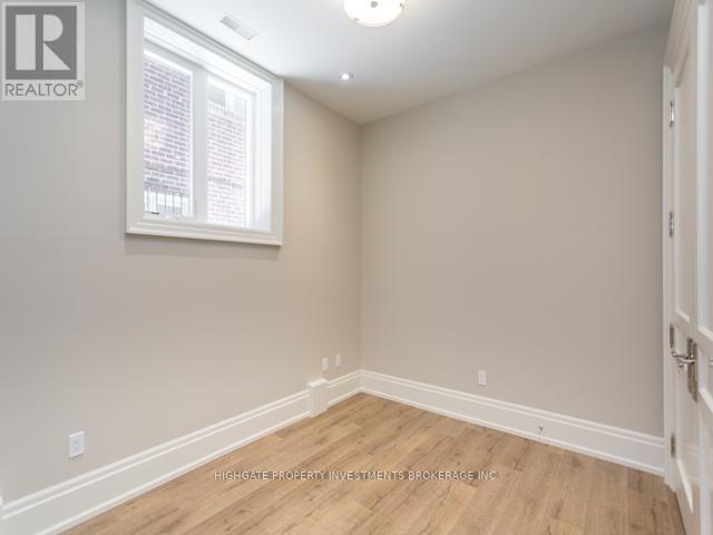 17 Dunblaine Avenue, Toronto, Ontario  M5M 2R6 - Photo 19 - C12676500