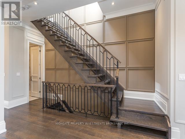 17 Dunblaine Avenue, Toronto, Ontario  M5M 2R6 - Photo 7 - C12676500