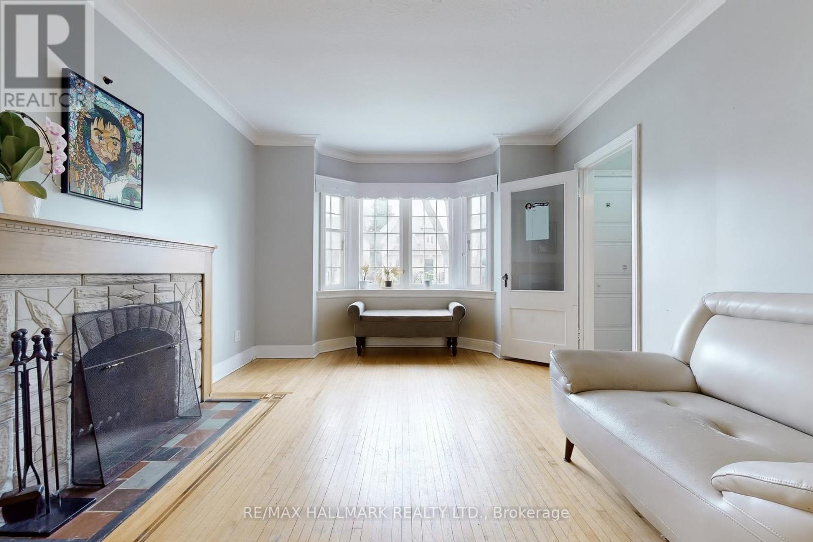 290 Laird Drive, Toronto, Ontario  M4G 3X5 - Photo 4 - C12676528