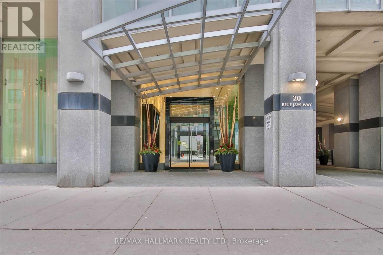 1020 - 20 Blue Jays Way, Toronto, Ontario  M5V 3W6 - Photo 3 - C12676566