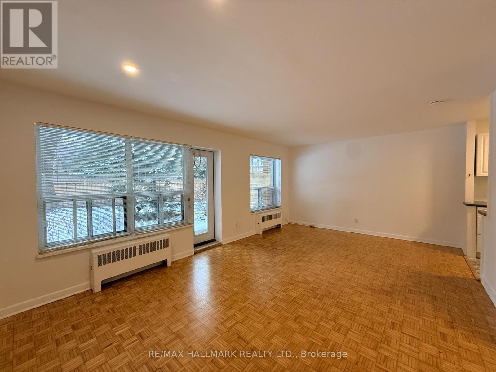 112 - 28 Upper Canada Drive, Toronto, Ontario  M2P 1R9 - Photo 2 - C12676580