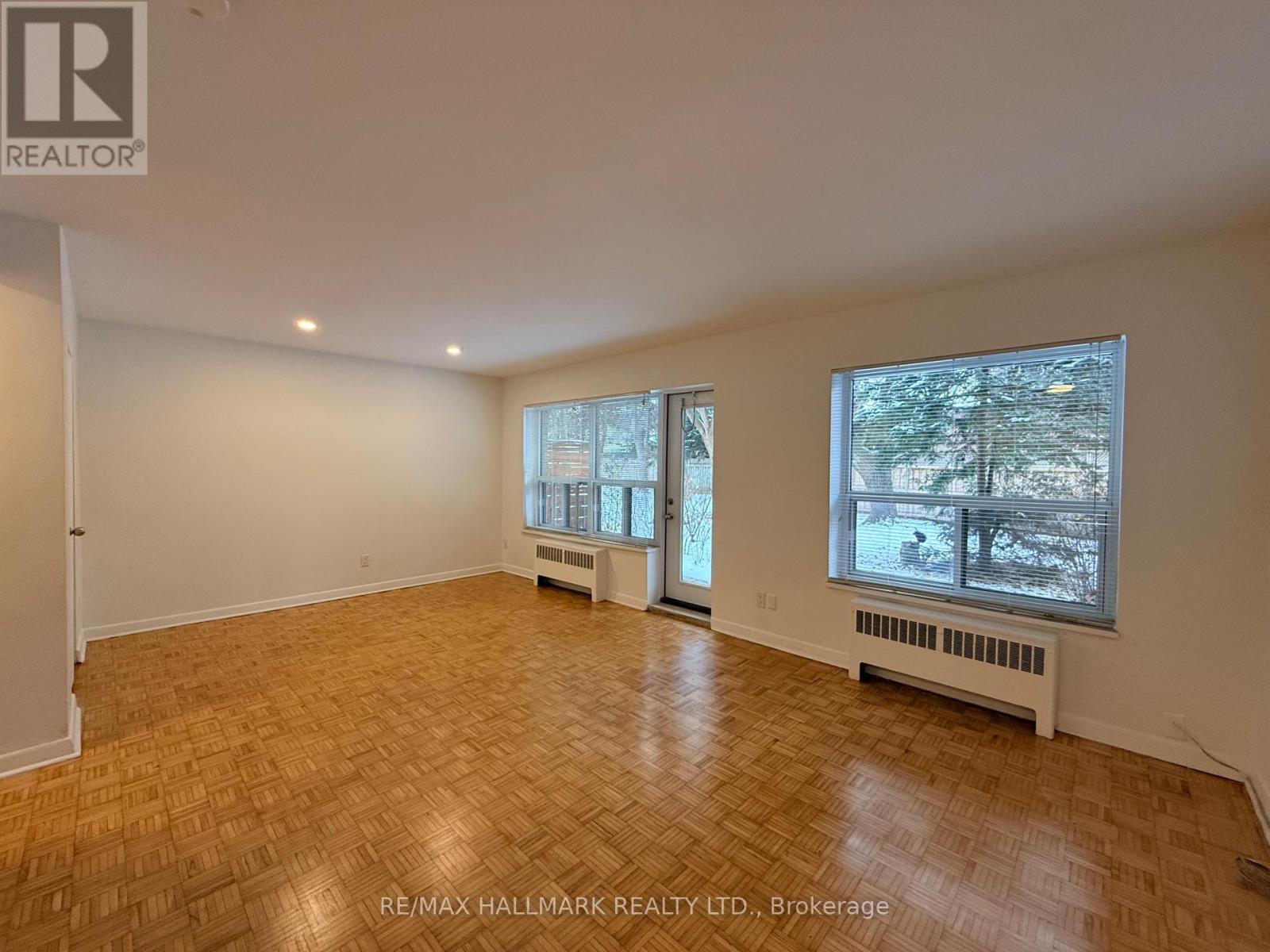 112 - 28 Upper Canada Drive, Toronto, Ontario  M2P 1R9 - Photo 4 - C12676580