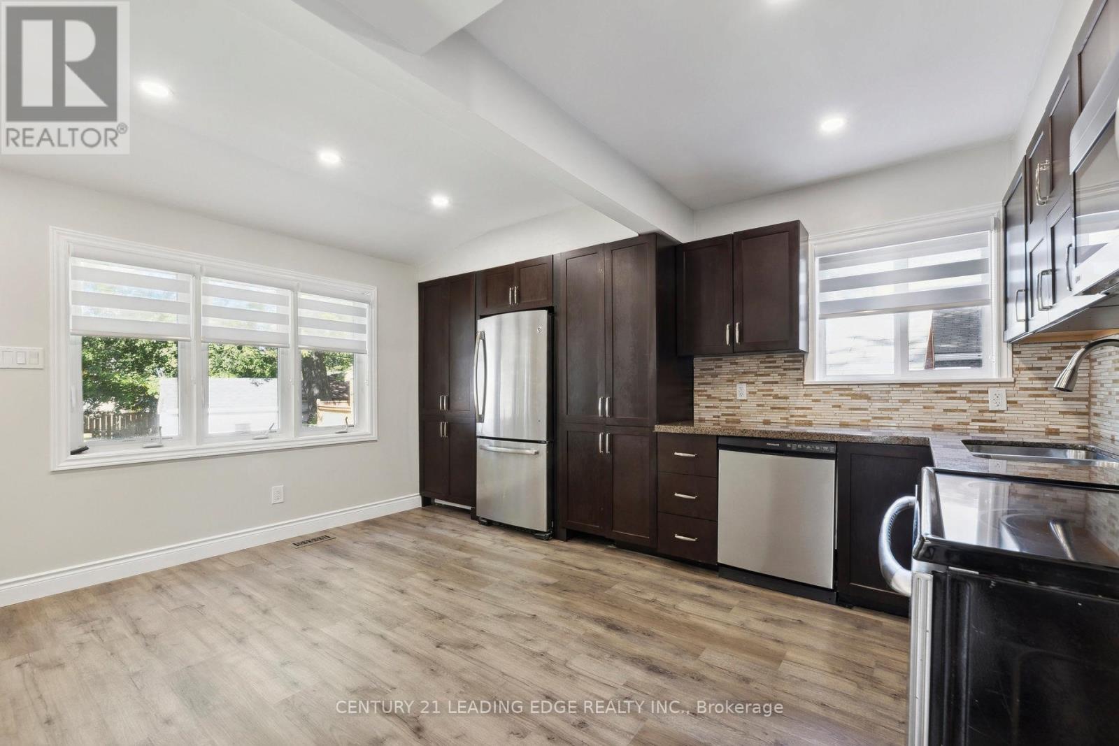 18 Beech Street, Ajax, Ontario  L1S 1W1 - Photo 12 - E12676484