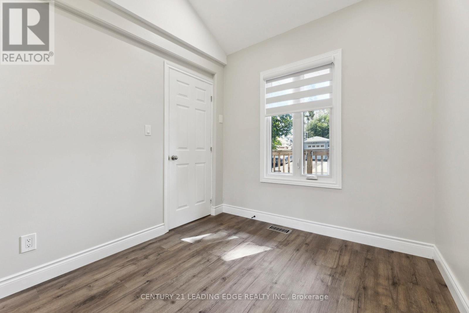 18 Beech Street, Ajax, Ontario  L1S 1W1 - Photo 15 - E12676484