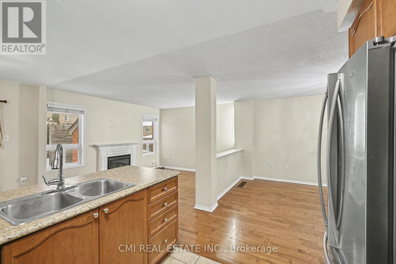 57 Oceanpearl Crescent, Whitby, Ontario  L1N 0C6 - Photo 13 - E12676526