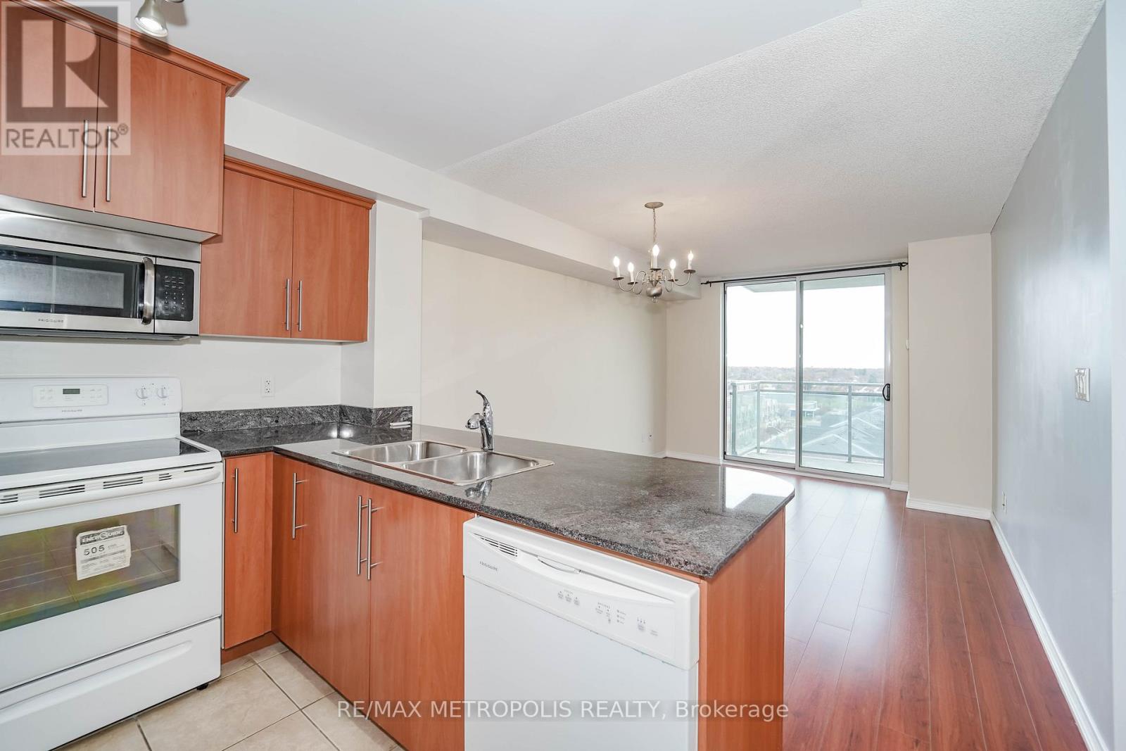 7d - 6 Rosebank Drive, Toronto, Ontario  M1B 0A1 - Photo 4 - E12676636