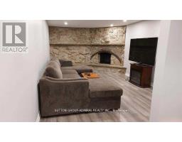 854 MORETTA AVENUE N, Pickering, Ontario