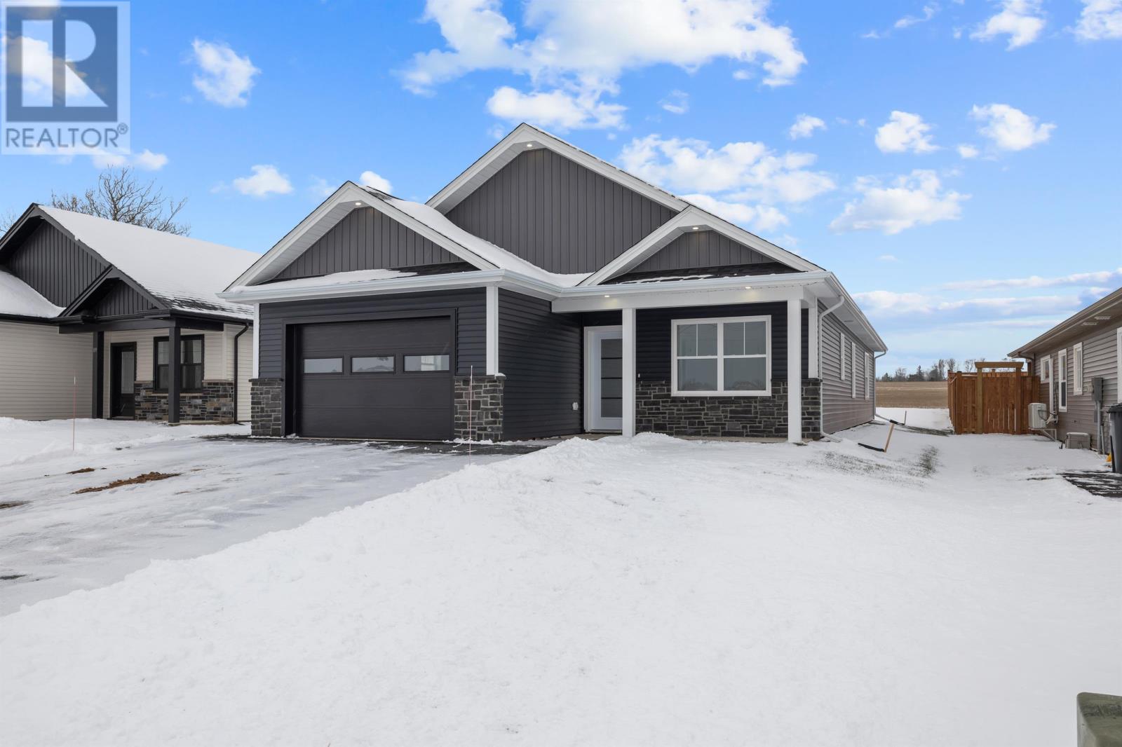 87 Samantha Lane, Cornwall, Prince Edward Island  C0A 1H0 - Photo 2 - 202526396