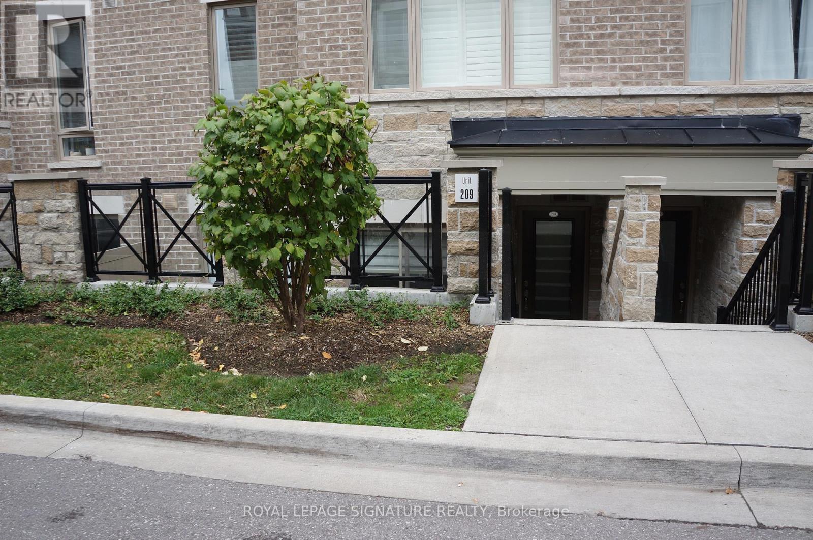 209 - 10 Dunsheath Way, Markham, Ontario  L6B 0A3 - Photo 1 - N12676436