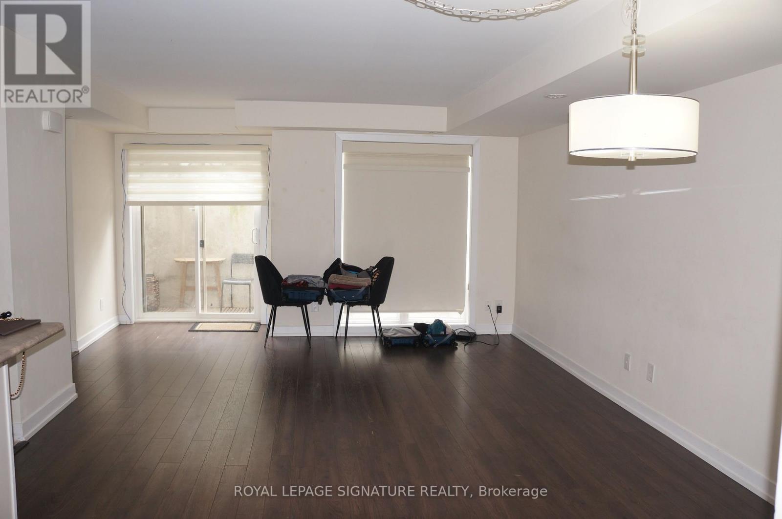 209 - 10 Dunsheath Way, Markham, Ontario  L6B 0A3 - Photo 6 - N12676436