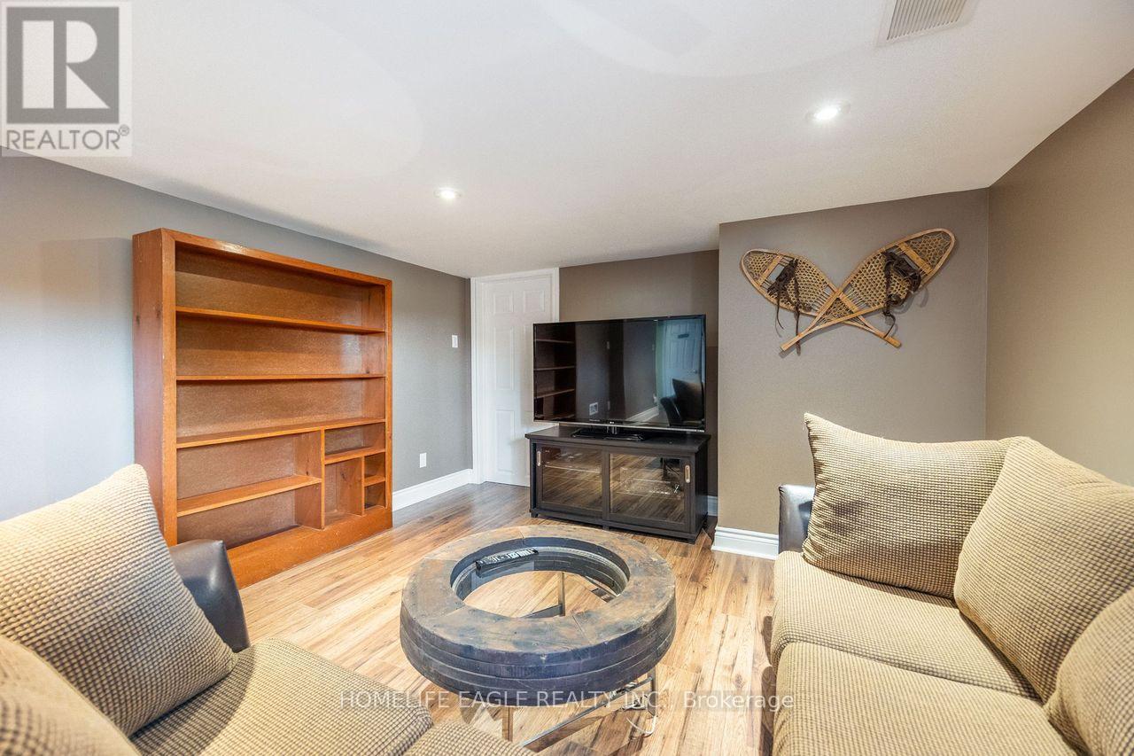 19280 Dufferin Street, King, Ontario  L3Y 4V9 - Photo 17 - N12676442