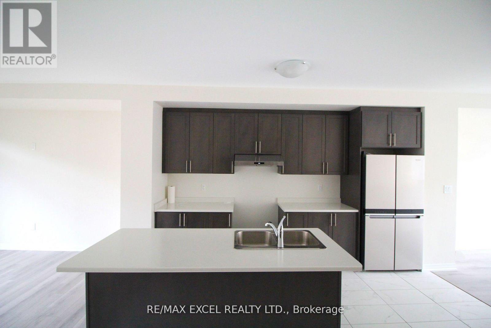 74 Carneros Way, Markham, Ontario  L6B 0S1 - Photo 2 - N12676460