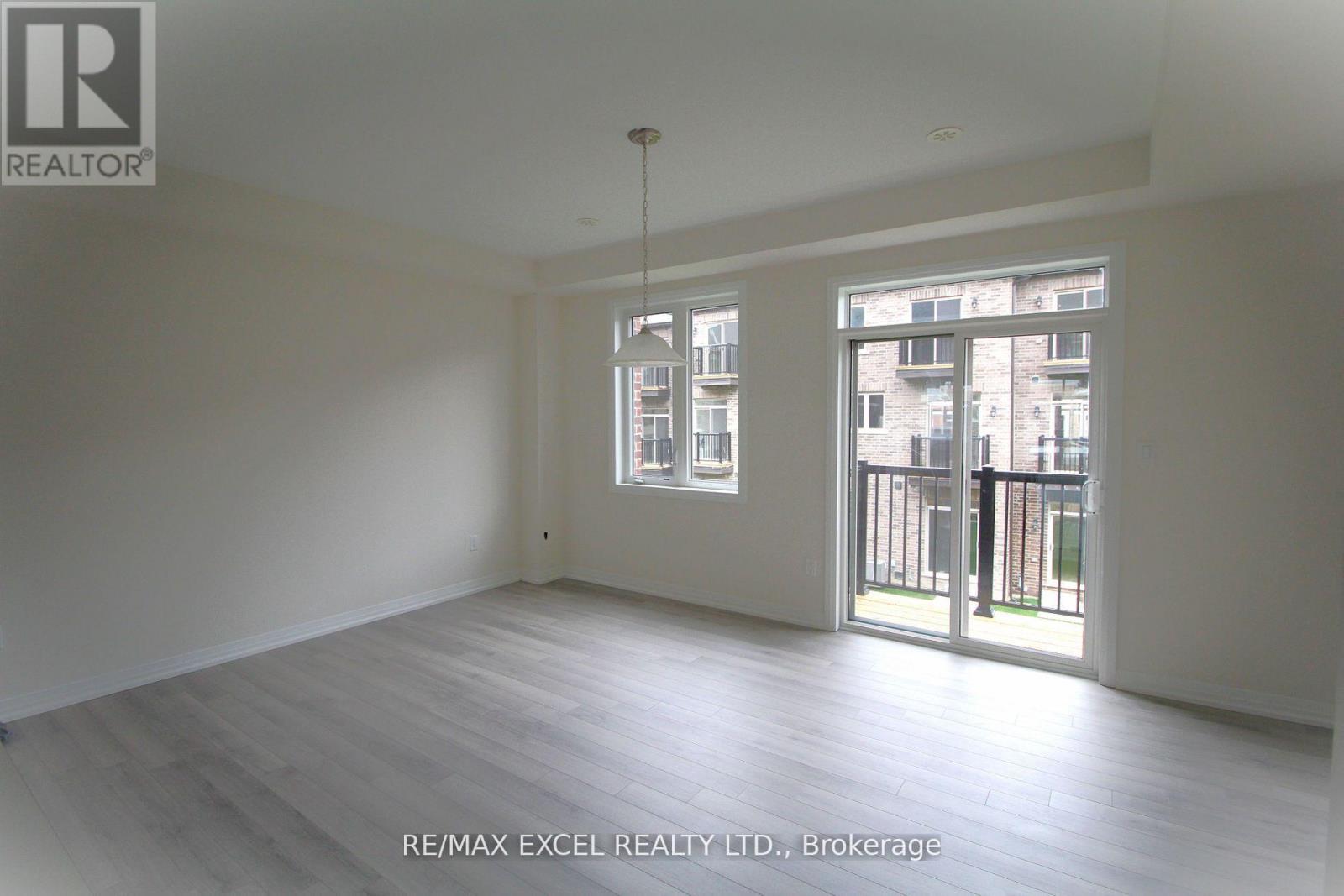 74 Carneros Way, Markham, Ontario  L6B 0S1 - Photo 4 - N12676460