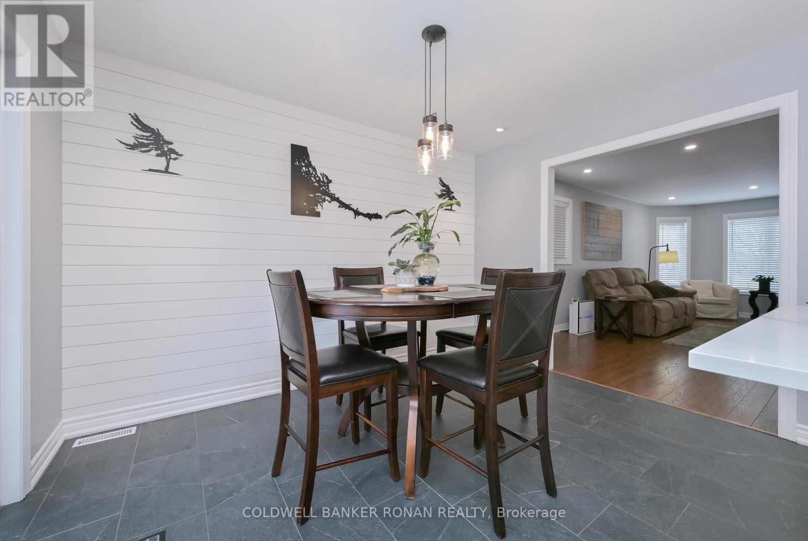 2303 Jack Crescent, Innisfil, Ontario  L9S 2C7 - Photo 10 - N12676506