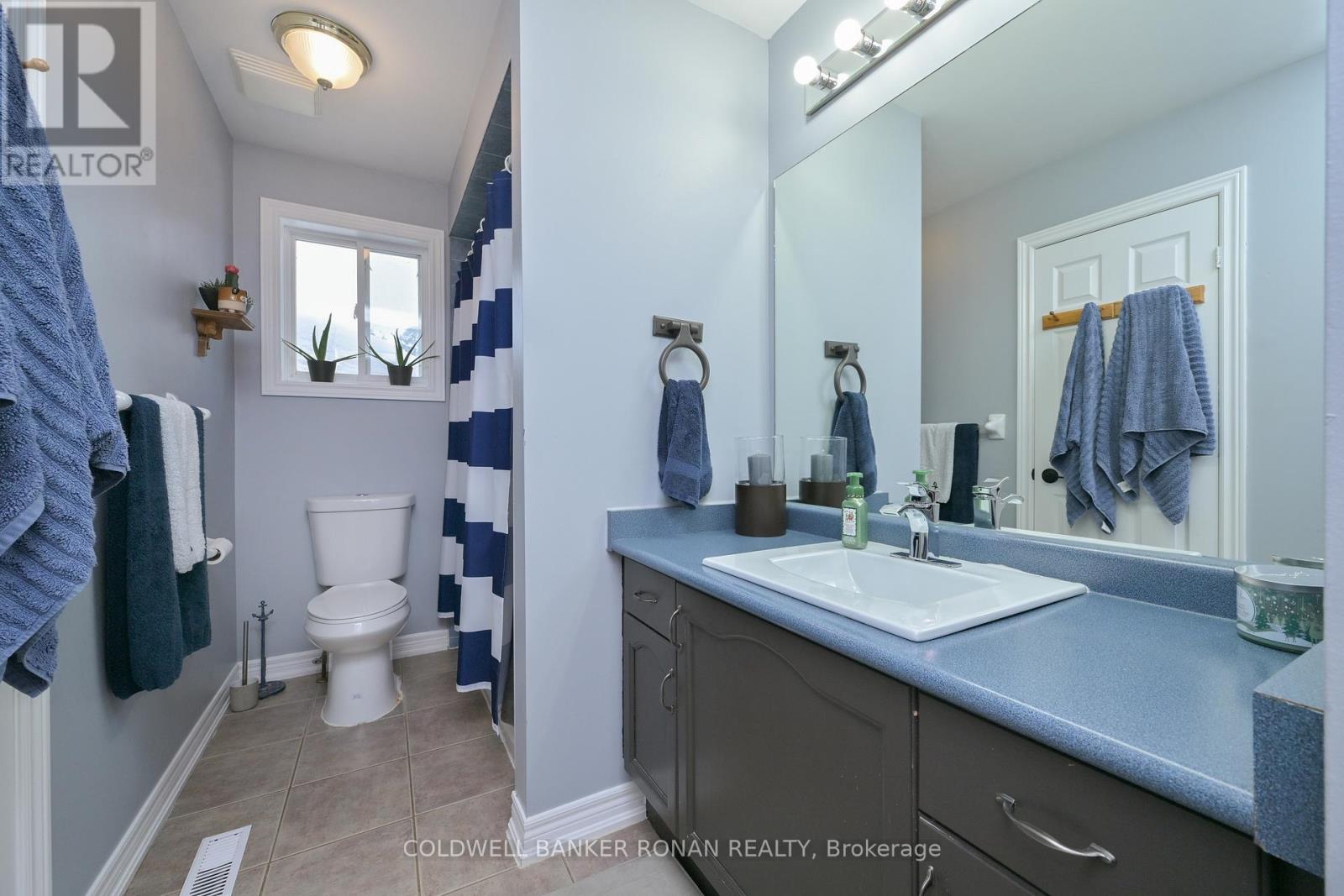 2303 Jack Crescent, Innisfil, Ontario  L9S 2C7 - Photo 18 - N12676506