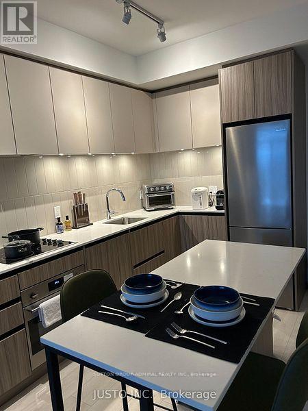 409 - 7950 Bathurst Street, Vaughan, Ontario  L4J 0L4 - Photo 4 - N12676616